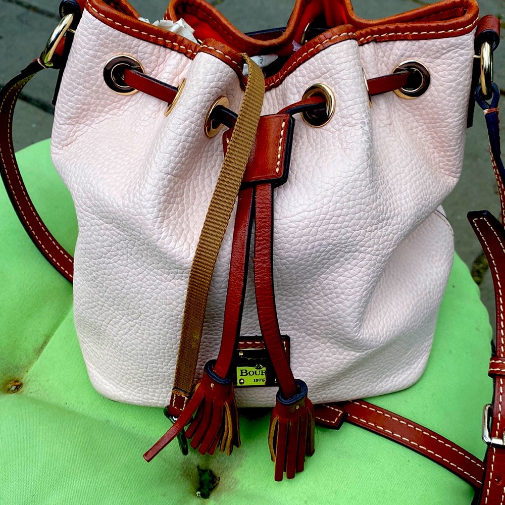 D&B drawstring bag